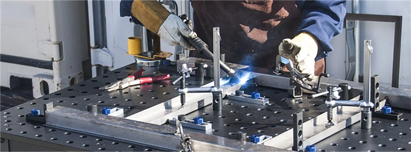 Raster rupa i stezna oprema na plazma nitriranom stolu